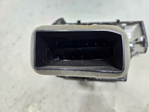 Grille de ventilation gauche Subaru Forester VI 24- OEM 66110SL130 image 5