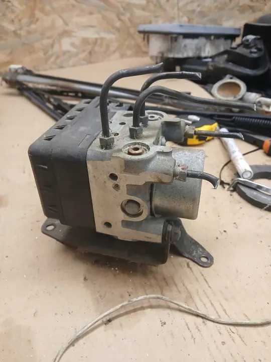 Suzuki OE ABS-pumpun ohjain OEM 56100-76J0 image 6