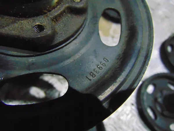 Polea cigüeñal Vauxhall Corsa OEM 90572867 image 3