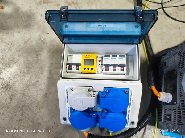 Inversor COTEK SP3000 para MERCEDES BENZ SPRINTER III image 4