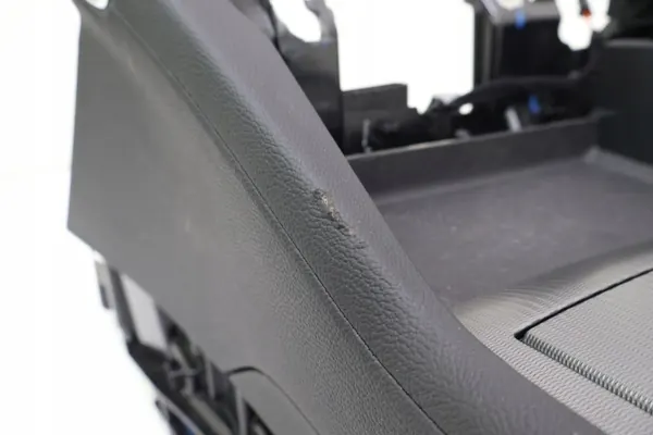 Maserati Grecale GT middenconsole armsteun OEM 1274738625 image 4