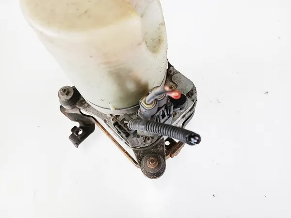 Bomba de direção assistida Volvo 2010 image 3