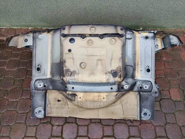 Piso de porta-malas traseiro OEM Wanna Kufer Pas tylny Audi A4 B9 image 3