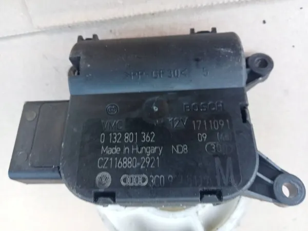 Lämmitysmoottori OEM 0132801362 VW Passat B6 2010 image 3