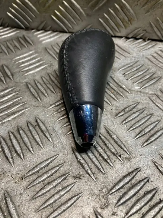 Chrysler 300 - 300C Gear Shift Knob image 4