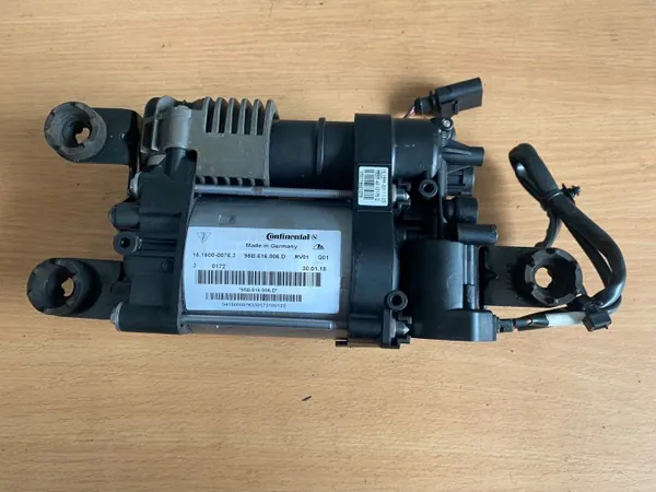 Compresseur Porsche Macan 95B OEM 95B616006D image 2
