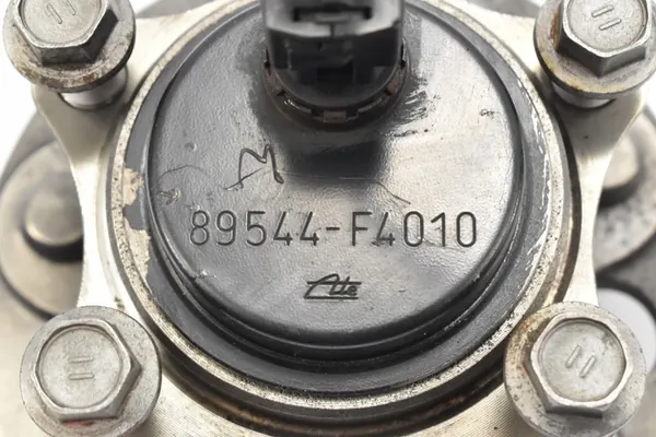 Mozzo ruota posteriore con cuscinetto Toyota C-HR 2016- image 4