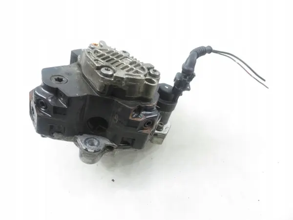 Toyota 22100-33011 Inspuitpomp - Gebruikt image 9