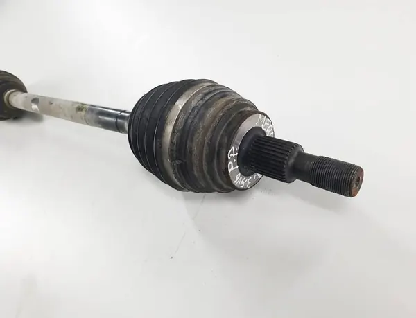 Mercedes ML II W164 Lift 09r 3.5 V6 Främre Höger Halvaxel image 3