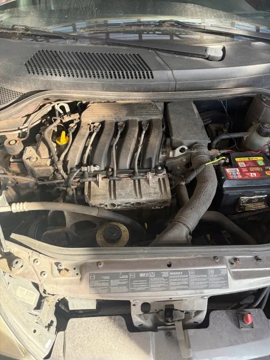 Renault F4R Motor 2.0 16V 140PK Compleet 156k km image 2