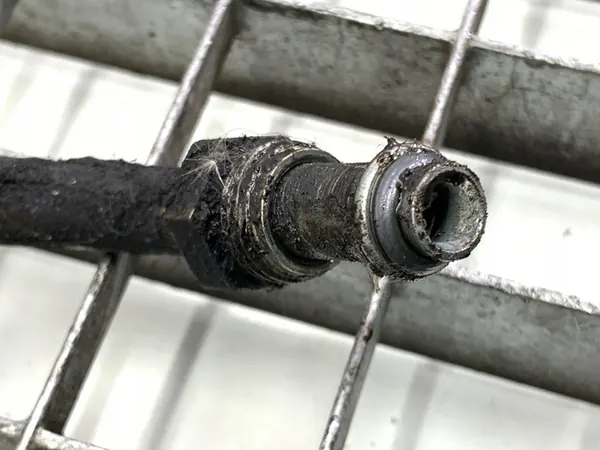 Mangueira de direção assistida BMW E39 2.0 150CV 95-03 image 2