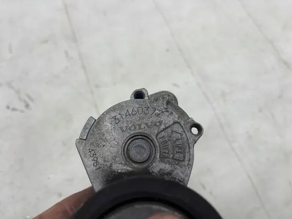 VOLVO XC90 II 2.0B Polea de Tensor 31460377 image 3