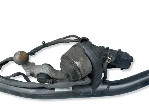 Mercedes-Benz C W206 Trekhaak OEM A2063100700 image 4