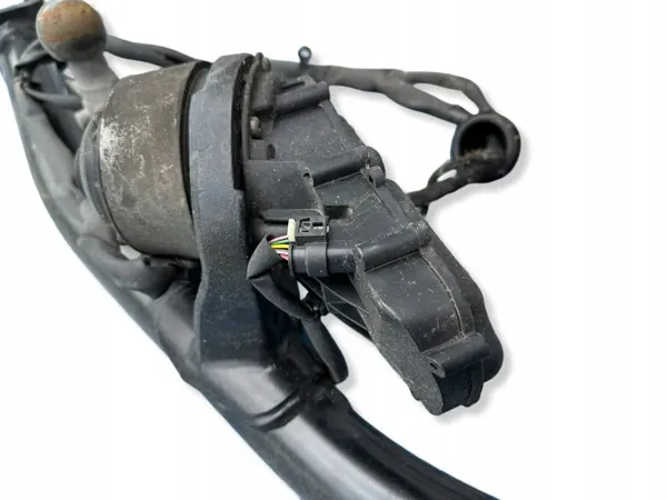 Mercedes-Benz C W206 Trekhaak OEM A2063100700 image 5