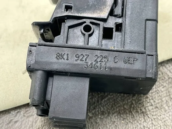 AUDI A4 B8 A5 8T Q5 8R AUTO HOLD AUTOHOLD HILL ASSIST C575 image 2