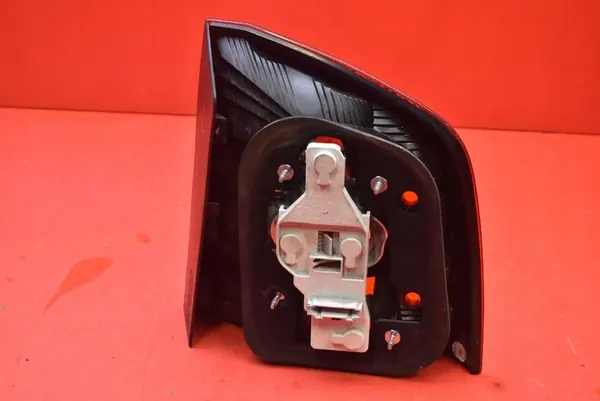 Vänster Bakljus Skoda Octavia 2 II Kombi 08-13 1Z9945095A image 6