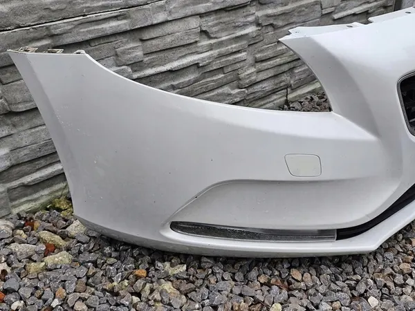 Pare-chocs avant Volvo V40 II 2012-2017 OEM MCA2710 image 9