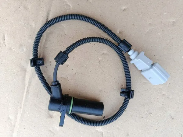 Kampiakselin sijaintianturi SKODA ROOMSTER PRAKTIK (5J) OEM 045957147C image 6