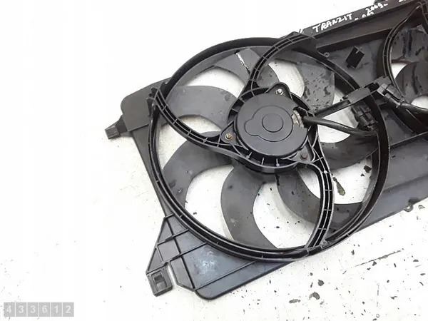 2009 Ford Transit Jäähdyttimen tuuletin suojuksella OEM image 2