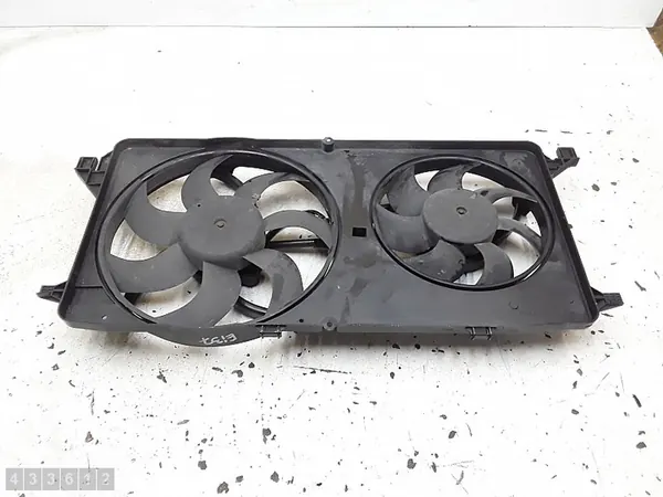 2009 Ford Transit Jäähdyttimen tuuletin suojuksella OEM image 6