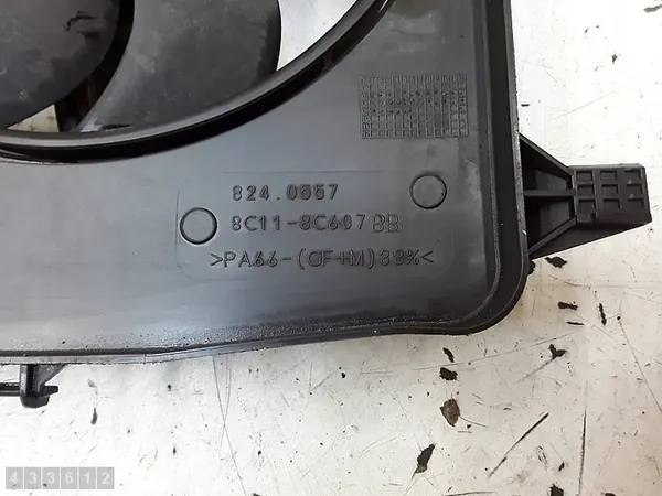 2009 Ford Transit Jäähdyttimen tuuletin suojuksella OEM image 9