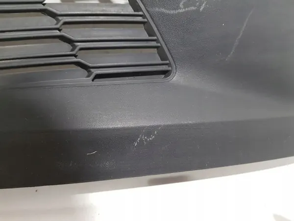 Front Right Bumper Grille VW Polo V 6R image 5