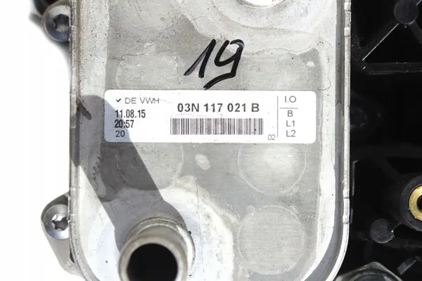 Audi Öljynjäähdytin OEM 03N117021B + Suodatin image 6
