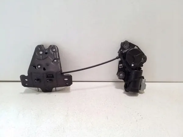 Fecho de porta-malas OEM 32394631 para Volvo XC60 II (2017-2024) image 2