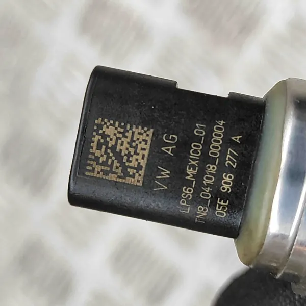 Capteur de pression d'huile SEAT 05E906277A LEON 1.0L image 7