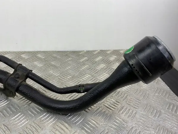 Pescoço de Abastecimento Kia OEM FOB26613 - Estado Usado image 7