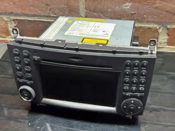 Radio Navigation Mercedes W203 OEM A2038703094 image 4