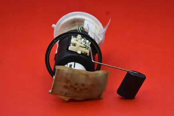 Bomba de combustível Hyundai Getz 1.1 31110-1C000 image 4