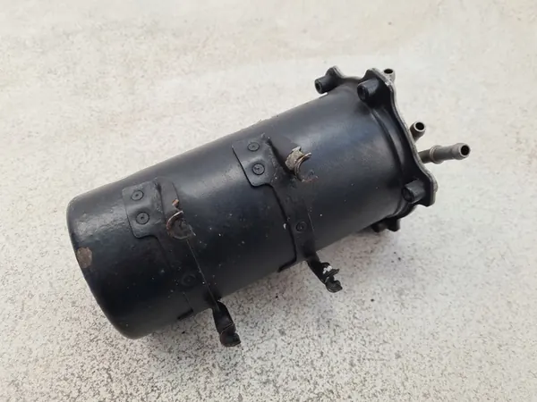 VW GOLF V 1.9 SDI Polttoainesuodattimen Kotelo image 4