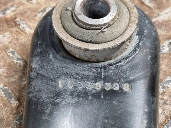 Braccio di Controllo Posteriore Inferiore Cadillac Escalade 2007 15039398 image 2