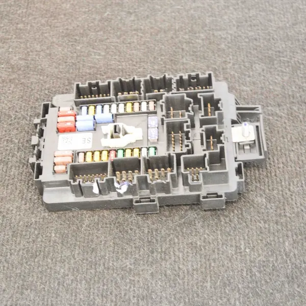 Caixa de fusíveis TESLA MODEL S 2017 image 5