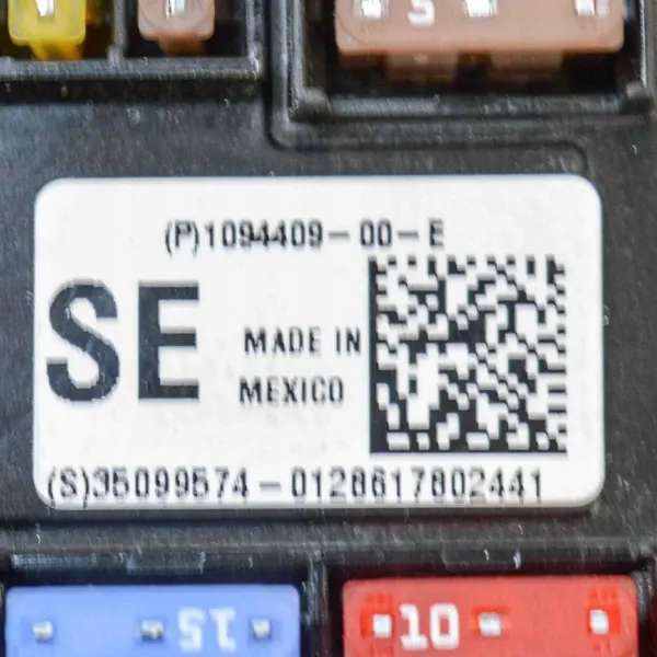 Caixa de fusíveis TESLA MODEL S 2017 image 6
