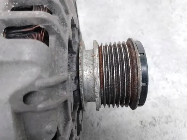 Vaihtovirtageneraattori Mercedes C-luokka W203 1.8 A2711540902 image 4