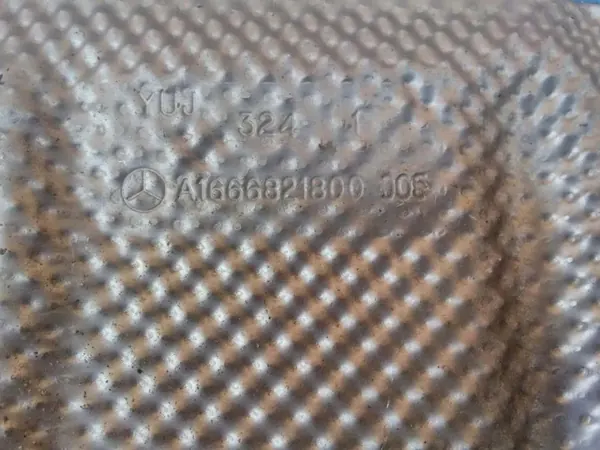Mercedes GLE W166 Lämpösuoja OEM A1666821800 image 3