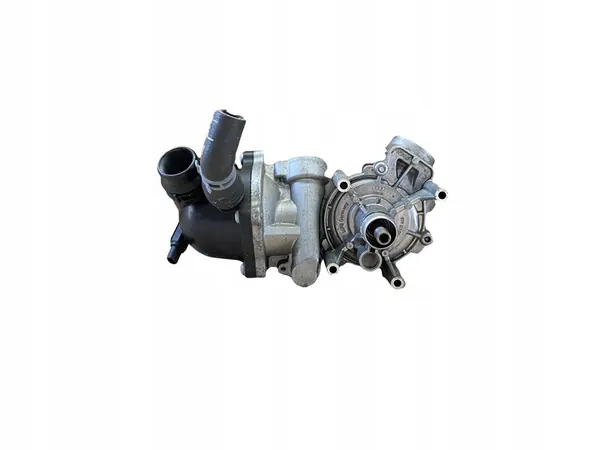 AUDI A8 RS4 RS5 B8 4.2FSI Water Pump 079121013P image 2