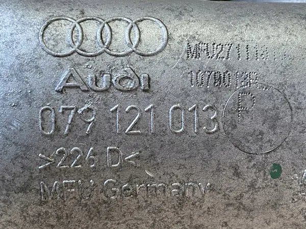 AUDI A8 RS4 RS5 B8 4.2FSI Water Pump 079121013P image 5