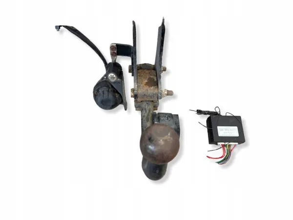 Gancho de remolque Mazda CX-3 2015-2021 OEM PWE11455 image 3