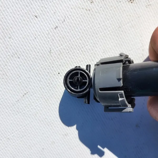 VOLVO S60 III V60 II linker koplampenreiniger OE 32418739 image 2