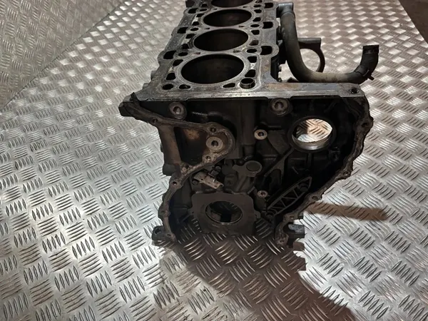 Moottorilohko OEM PU26105 Kia Sorento II 2.2 CRDI image 4