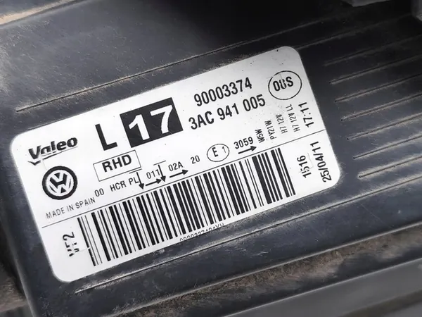 VW Passat Etu Vasemman Ajovalon 2013 Sedan 3AC941005 image 7