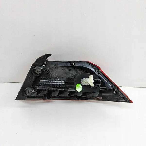 Luz LED Trasera Izquierda VW Passat B8 Sedan image 2