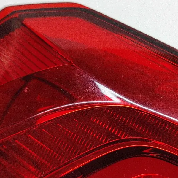 Luz LED Trasera Izquierda VW Passat B8 Sedan image 4