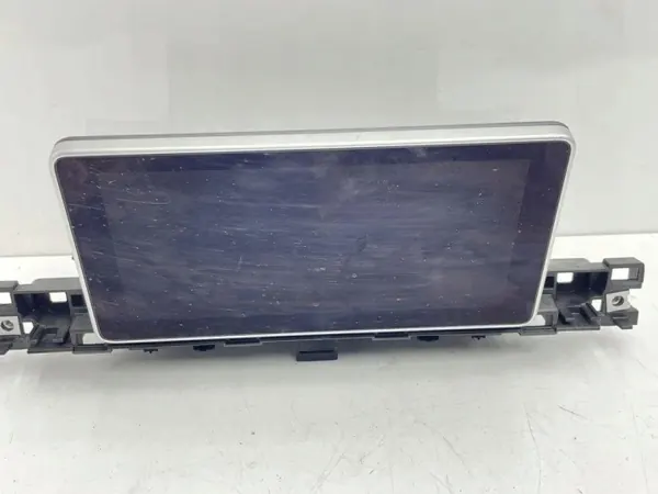 Audi A4 Avant navigatiescherm OEM 8W0919605 image 5