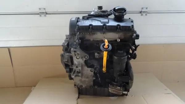 Motor 1.9 TDI BKC usado para Audi A3 8P, VW Golf V image 3
