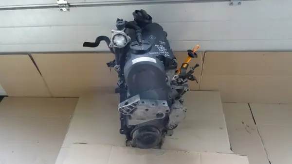 Motor 1.9 TDI BKC usado para Audi A3 8P, VW Golf V image 8