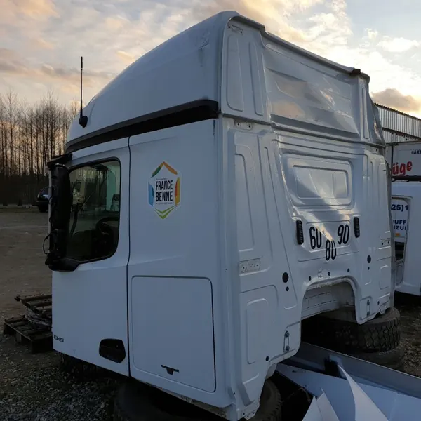 Cabina Mercedes-Benz Stream Space 2300 - OEM Usado image 5